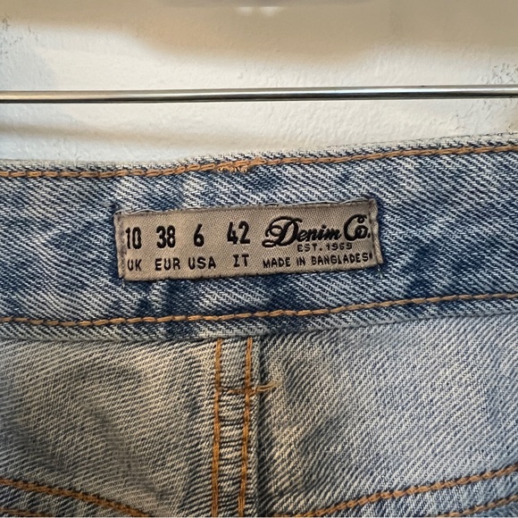 💙👖Denim Co - Jean shorts /Denim short shorts - Size 6 - Picture 5 of 11